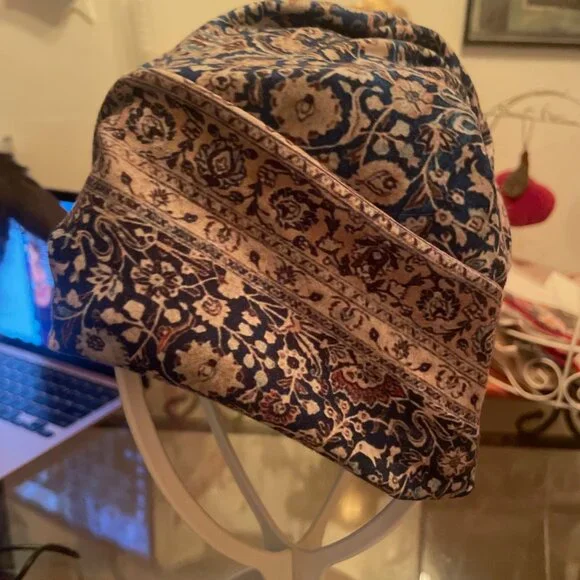 William Morris Floral Tapestry Bucket Hat - Picture 2 of 3